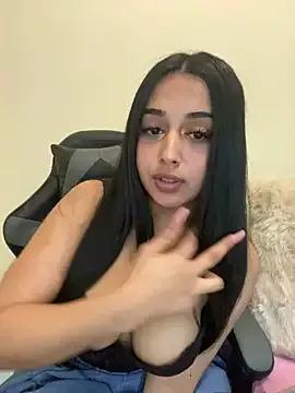 LilMisIndianx from StripChat