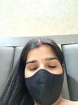 lilmisscutie from StripChat is Freechat