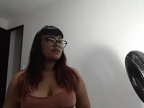 Lilo_Zun from StripChat is Freechat