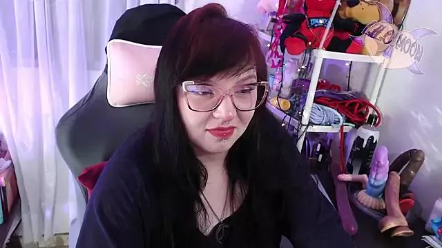 LiloMoon69 from StripChat