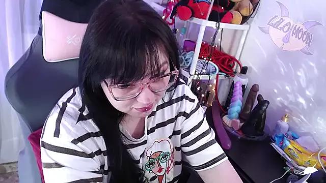 LiloMoon69 from StripChat