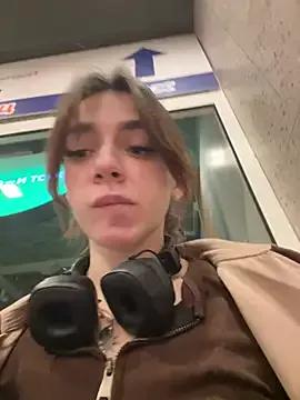 Lily__Belle from StripChat