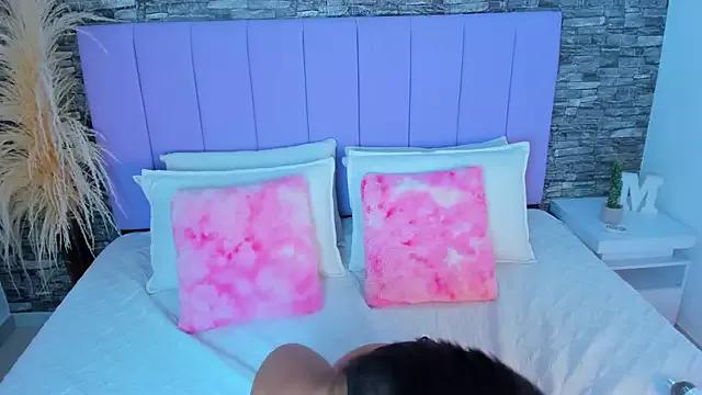 Lily__Rousse from StripChat is Freechat