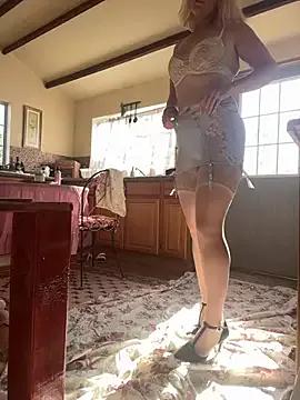 lilybloomfield from StripChat is Freechat