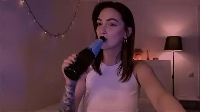 LilyFarey from StripChat