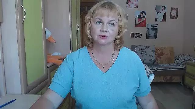 LilyHotlens from StripChat