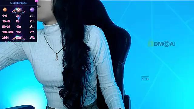 lilylouisee from StripChat