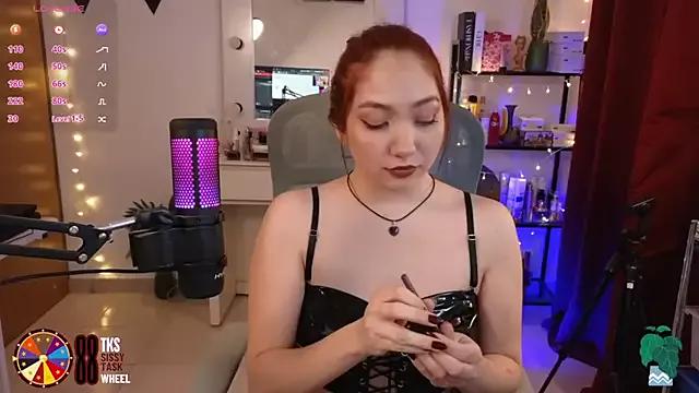 LilyVelvett from StripChat