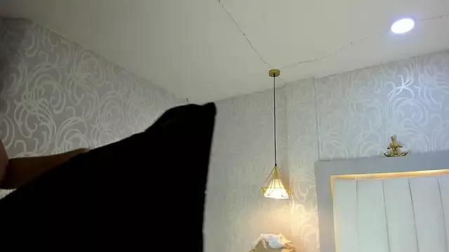 LinaLanm from StripChat is Freechat