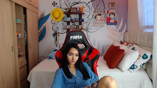 LinzyBaner from StripChat is Freechat