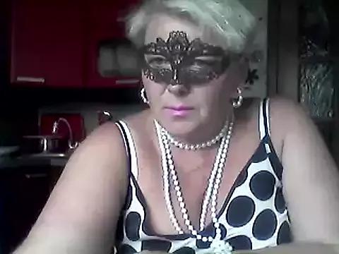 Lisa_Suzie from StripChat is Freechat