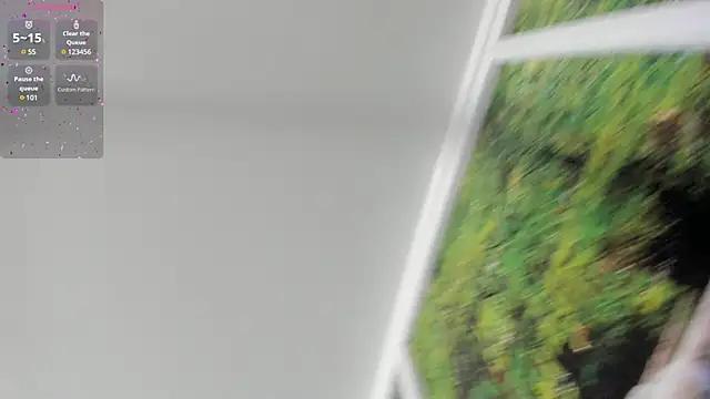 Lissa_Brow from StripChat