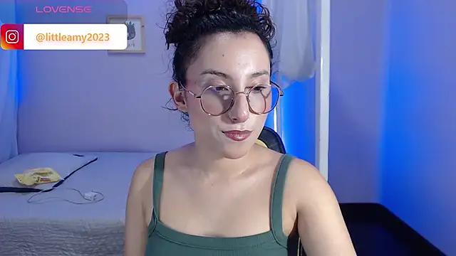 little__amy_ from StripChat