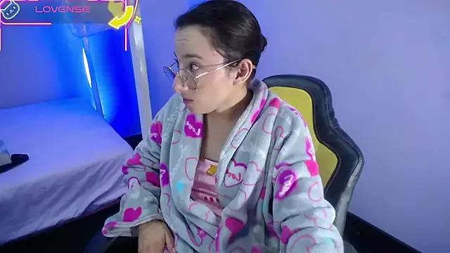 little__amy_ from StripChat