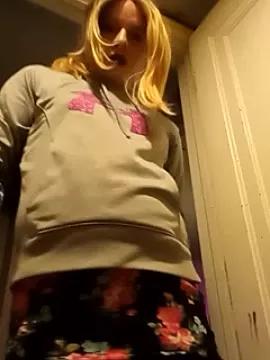 LittleblondeTS from StripChat