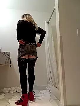 LittleblondeTS from StripChat is Freechat