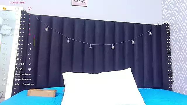 littleebonny from StripChat