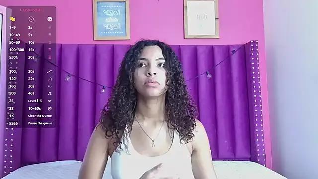 littleebonny from StripChat
