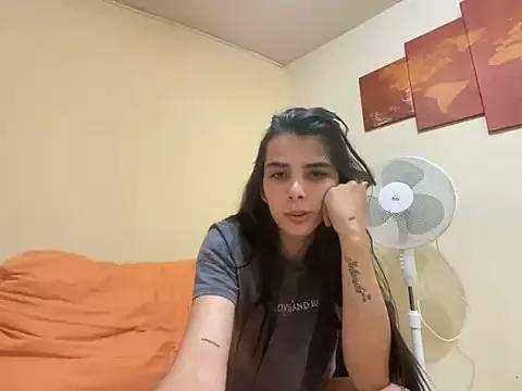 LittleePrincess from StripChat