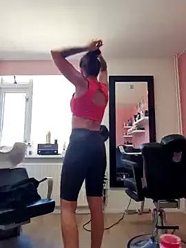 littleladyshelly from StripChat is Freechat