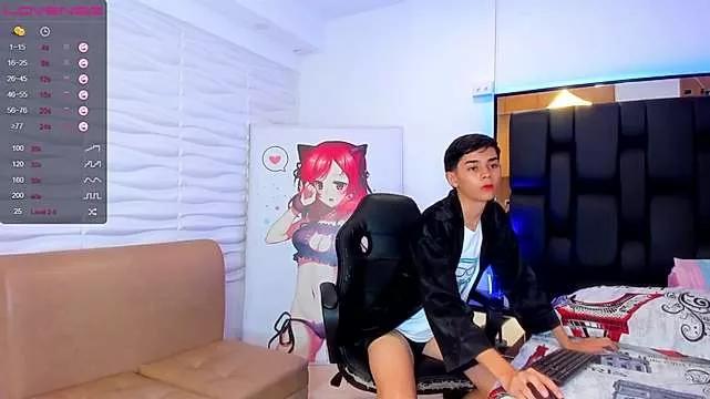 LittleMaxi from StripChat