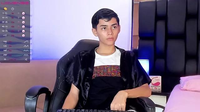 LittleMaxi from StripChat