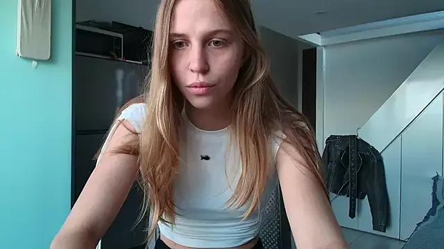 littlemolly11 from StripChat is Freechat