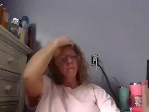 LittleRedRover from StripChat