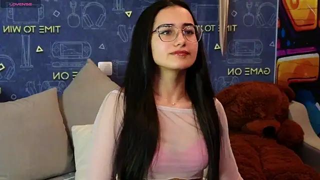 LittleX_Angel from StripChat