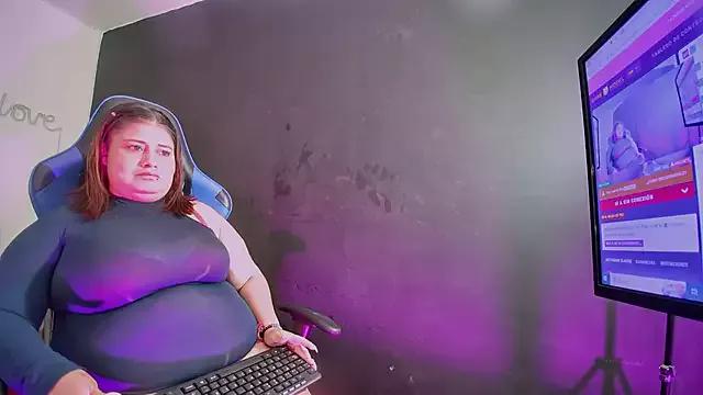 Lizz_Milf from StripChat