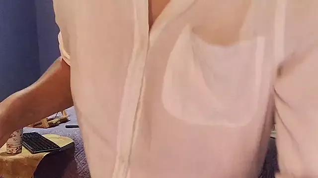 LizzyRU from StripChat