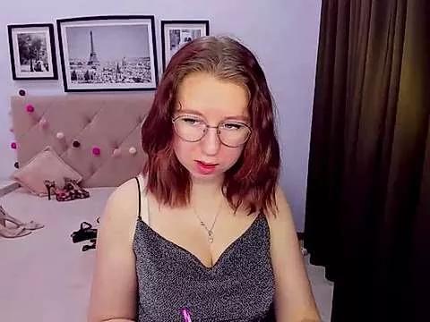 LizzySweet from StripChat