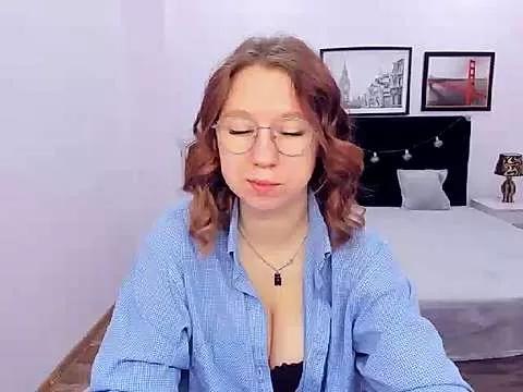 LizzySweet from StripChat