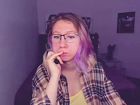 LizzySweet from StripChat