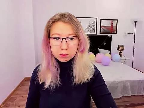 LizzySweet from StripChat