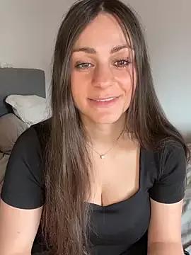Loella-Rose from StripChat
