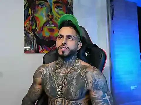 logan_hugh8 from StripChat is Freechat