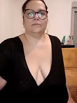 Lola-squirt from StripChat