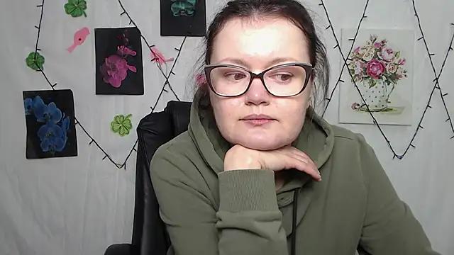 LolaHikls from StripChat