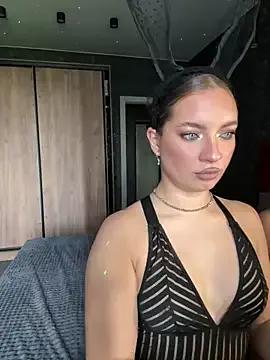 Lolastrawberry from StripChat