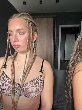Lolastrawberry from StripChat is Freechat