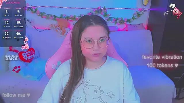 Lolisuccub from StripChat