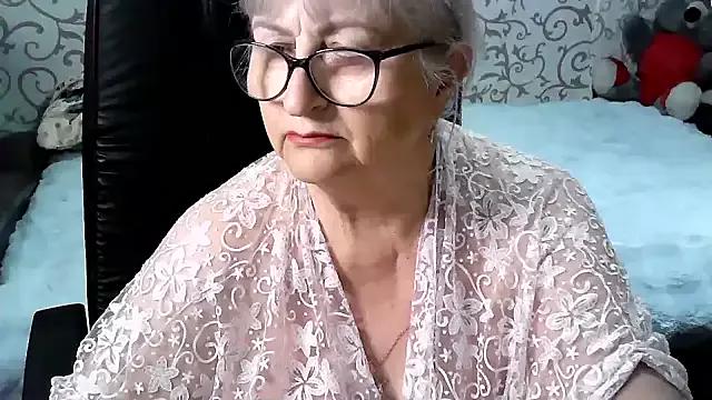 LolkaAlyss from StripChat