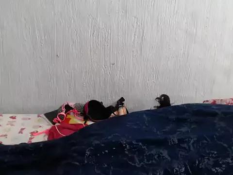 LollaMoans from StripChat