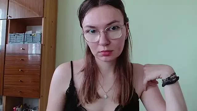LooveELLYx from StripChat