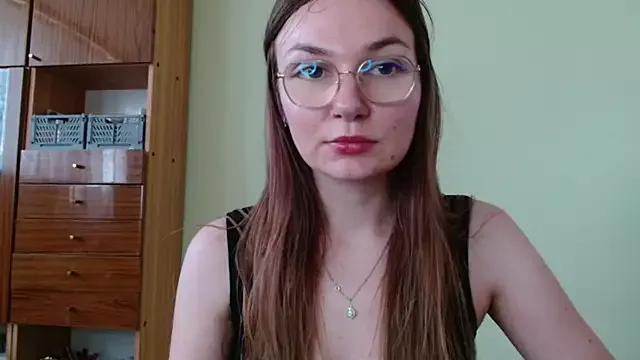 LooveELLYx from StripChat