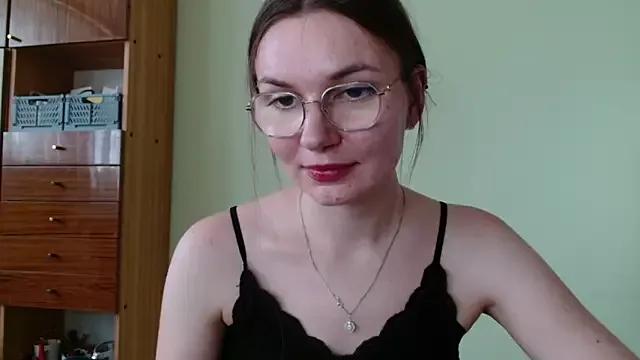 LooveELLYx from StripChat