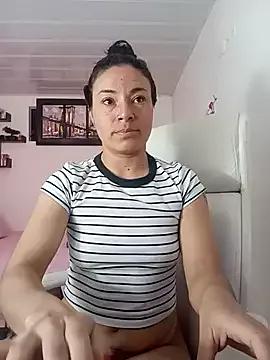 lorennrous from StripChat is Freechat