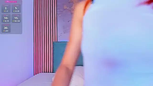 Lorrainee_ from StripChat