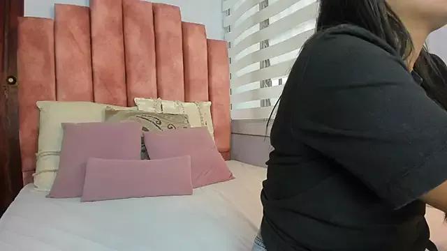 lou_rosse_ from StripChat is Freechat